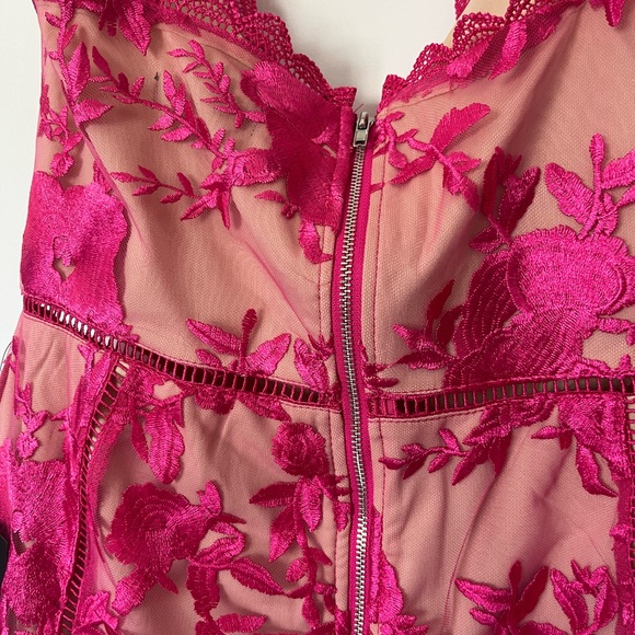 NWT Lulu’s Mini Dress Elegant Pink Lace - size L - Picture 5 of 5
